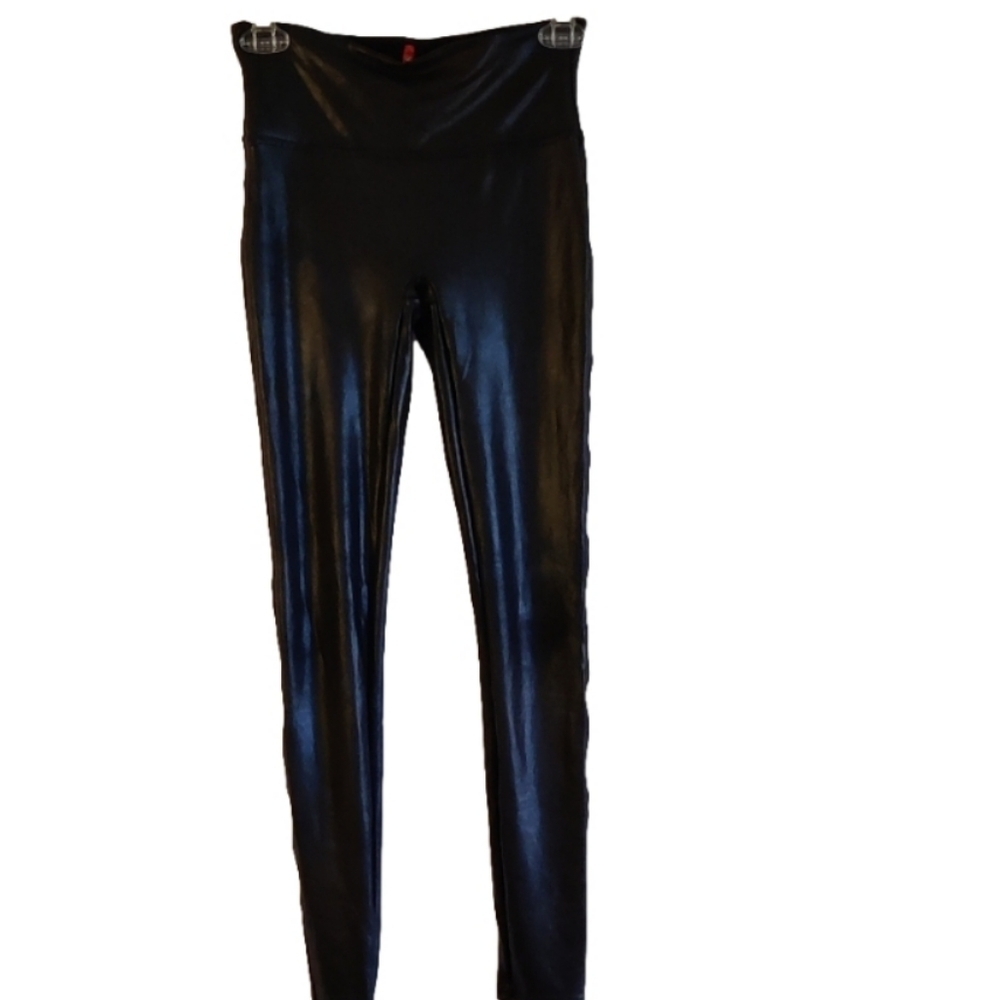 Spanx Liquid Leather Leggings Size Small